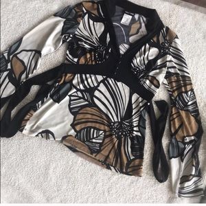 NWOT gorgeous Paper Doll Blouse